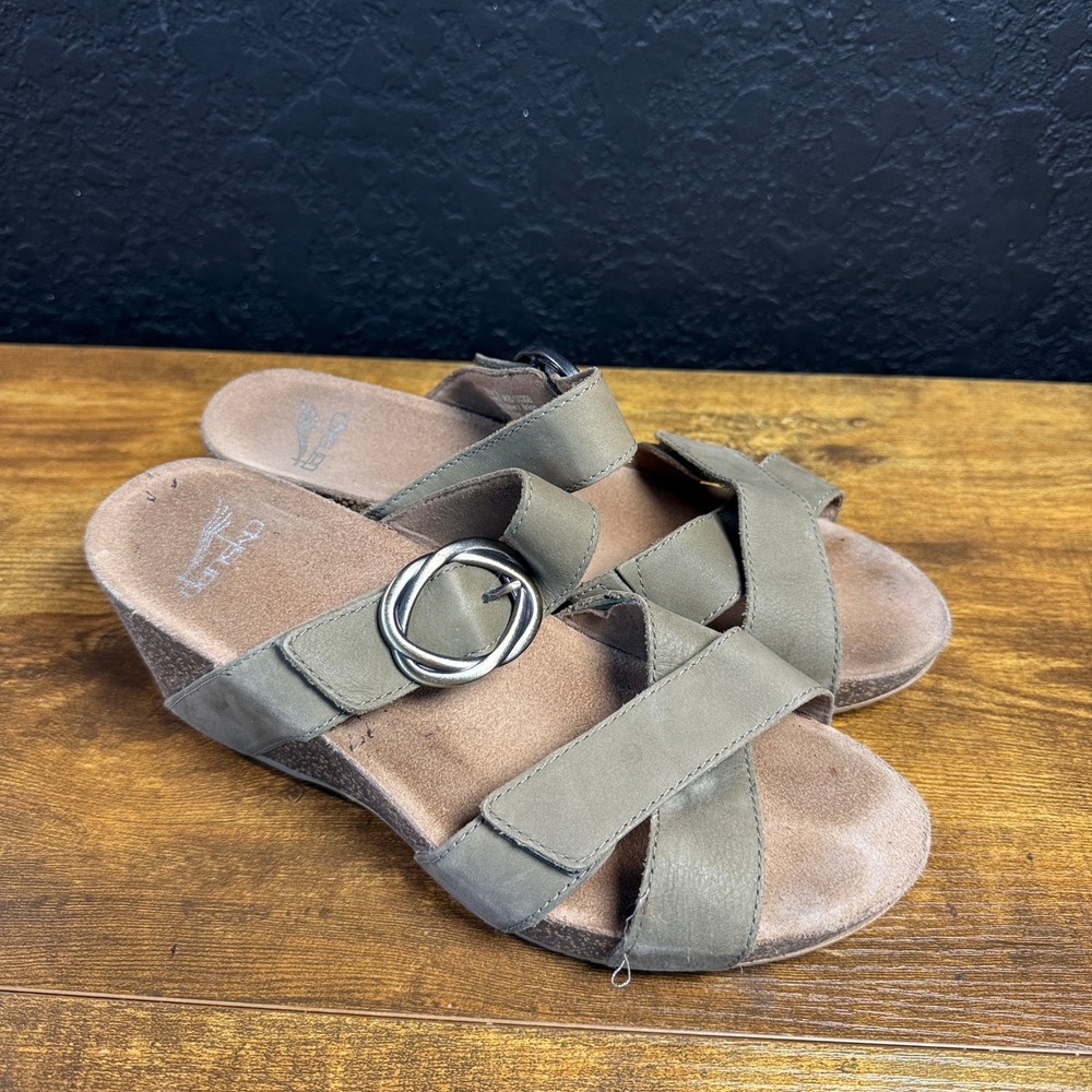 Dansko Sela Taupe Nubuck Leather Wedge Slide Sandals Womens Size 38 US 7.5-8